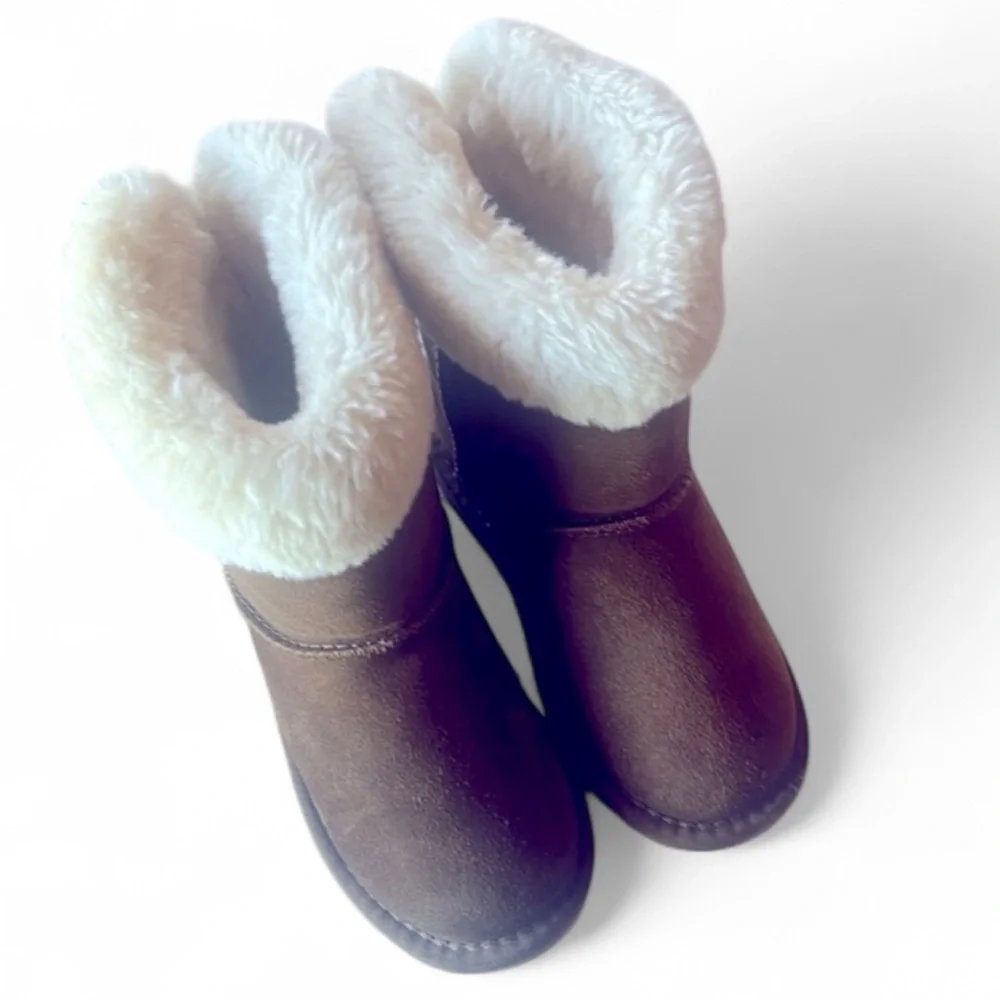 Lamo Girl size 2 Audrey Suede Leather Boots in Chestnut Brown with fur NEW!!!
